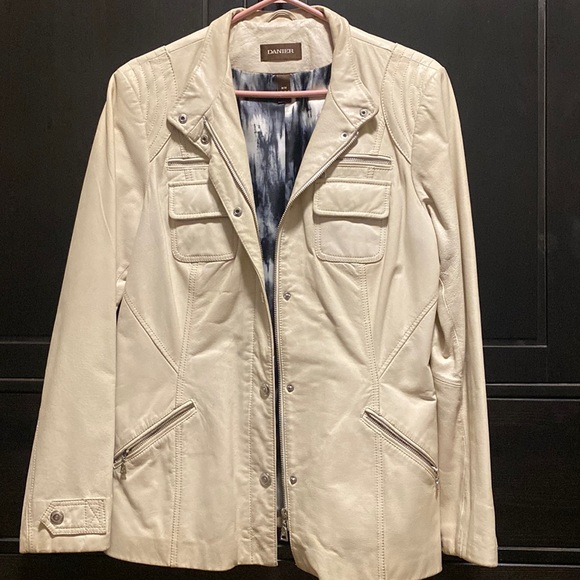 Cream coloured size Medium leather jacket - Picture 1 of 3